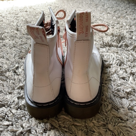 Dr. marten white boots - Picture 3 of 5